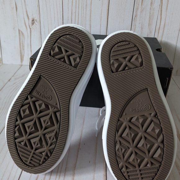 CONVERSE CHUCK TAYLOR ALL STAR MOVE PLATFORM KIDS NIB - Picture 6 of 9